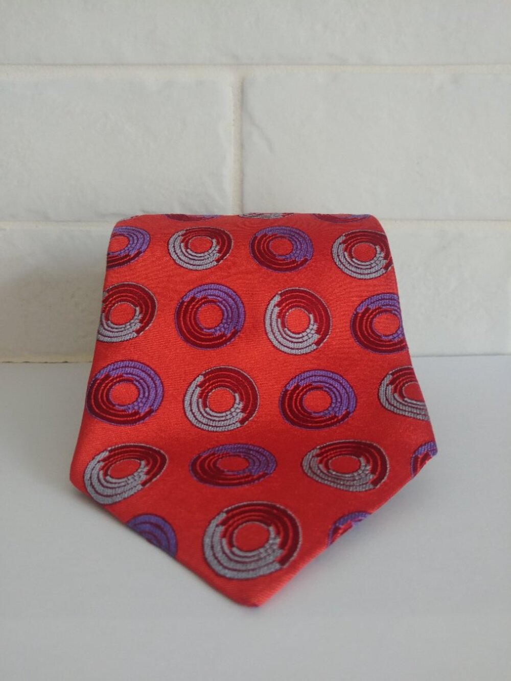 Christian Lacroix 100% silk made in Italy red tie geometric pattern